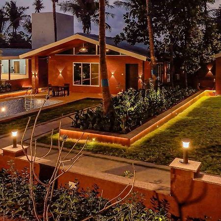 Coco Bliss By Mauli Stays Manor Exterior photo