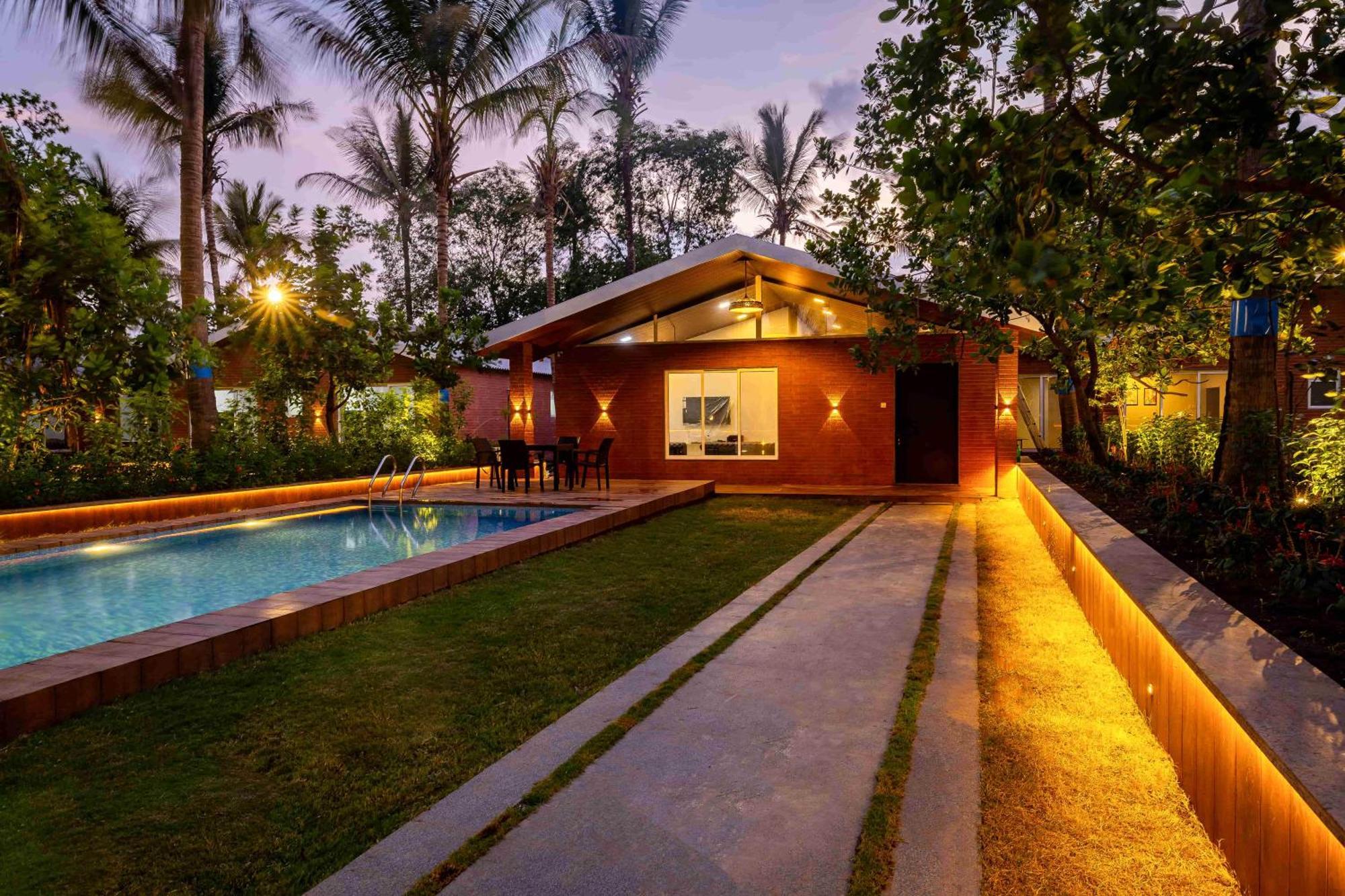 Coco Bliss By Mauli Stays Manor Exterior photo