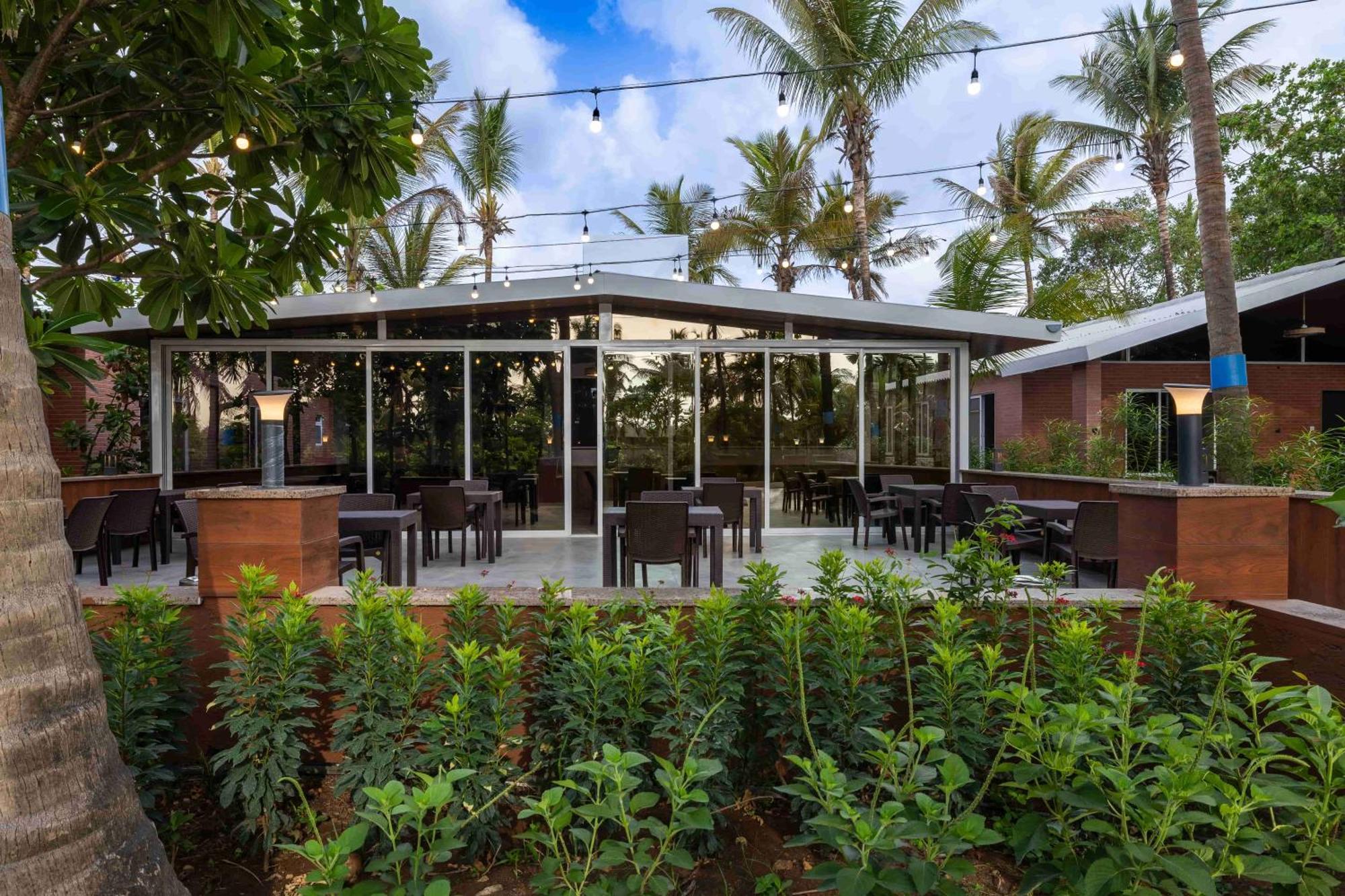 Coco Bliss By Mauli Stays Manor Exterior photo